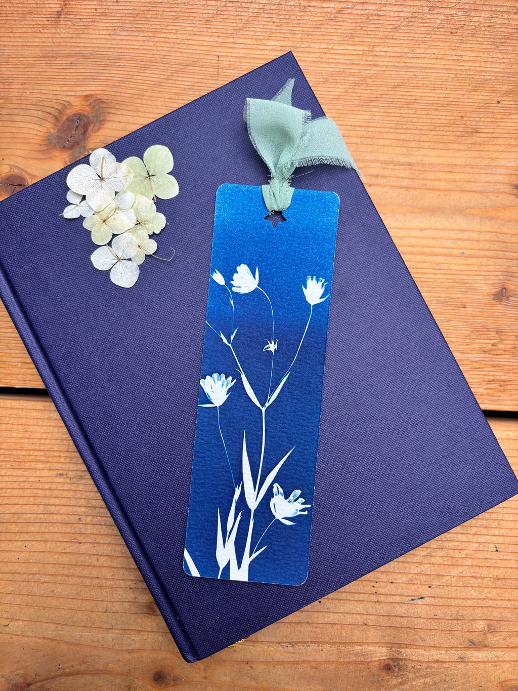 Greater Stitchwort Bookmark