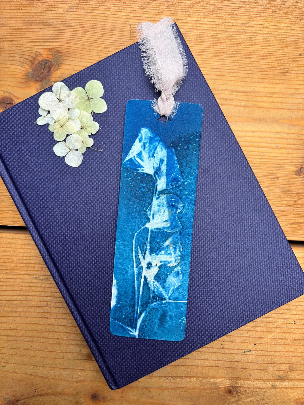 Sweet Pea Bookmark